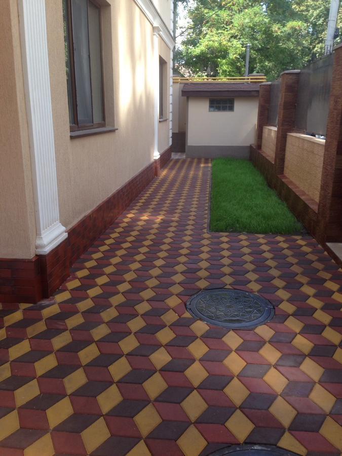 Chiernomorskie Apartamenty Odessa Exterior foto