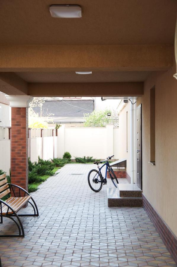 Chiernomorskie Apartamenty Odessa Exterior foto